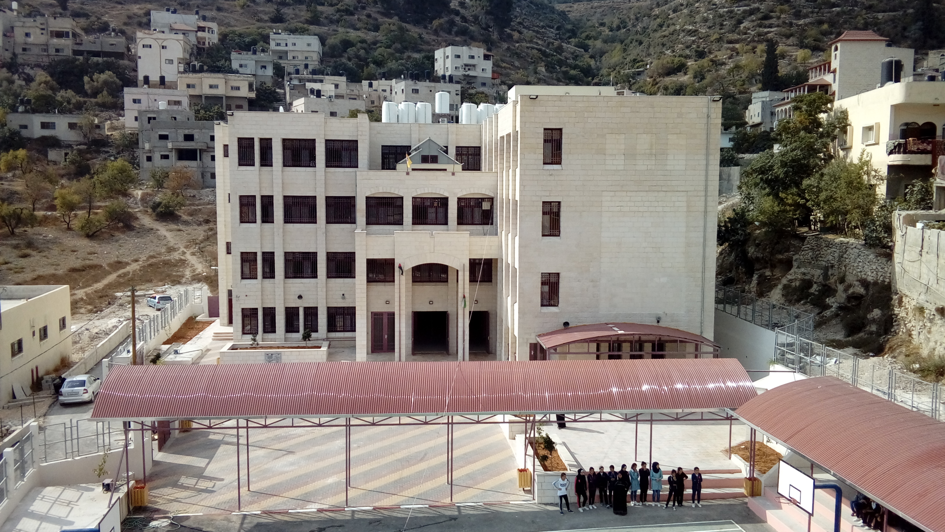 التربية تنجز وتتسلم مدرسة جبع الأساسية للبنات